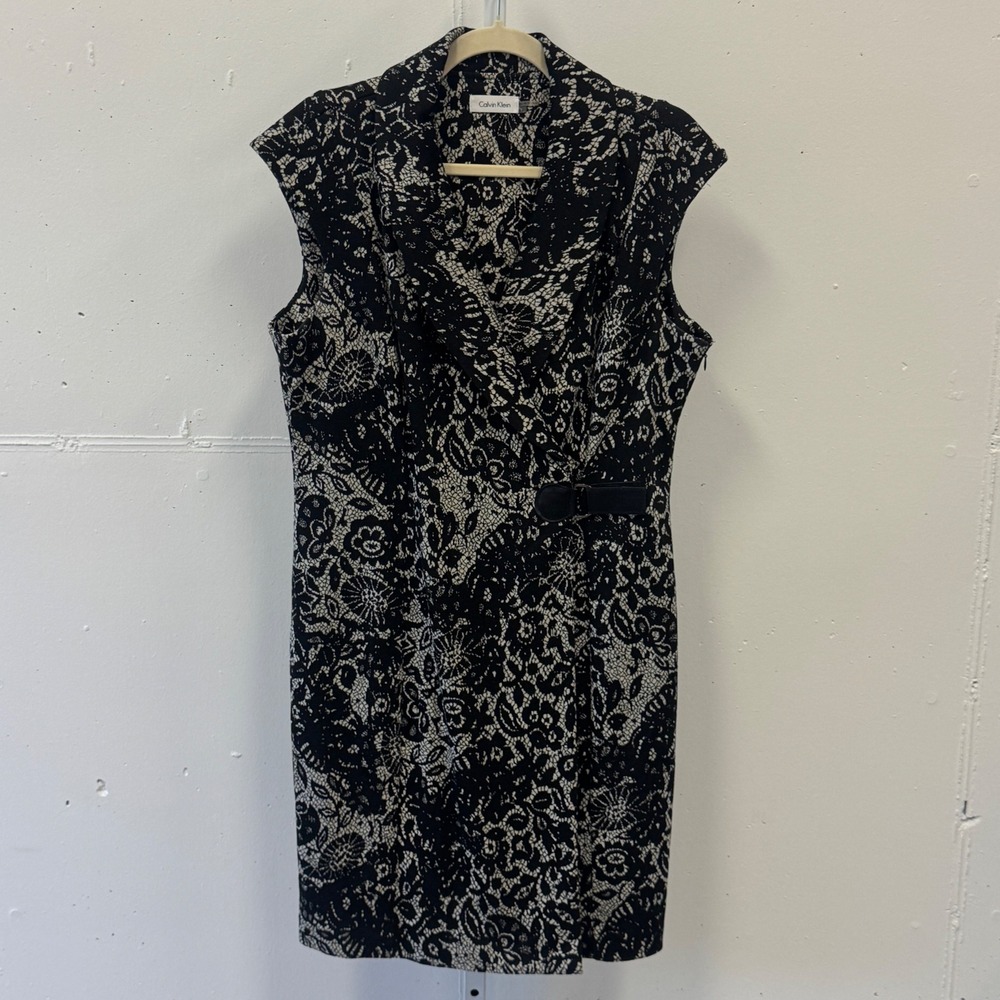 Calvin Klein Floral Lace Knit Sheath Dress Size 14 Side Buckle Jacquard Black